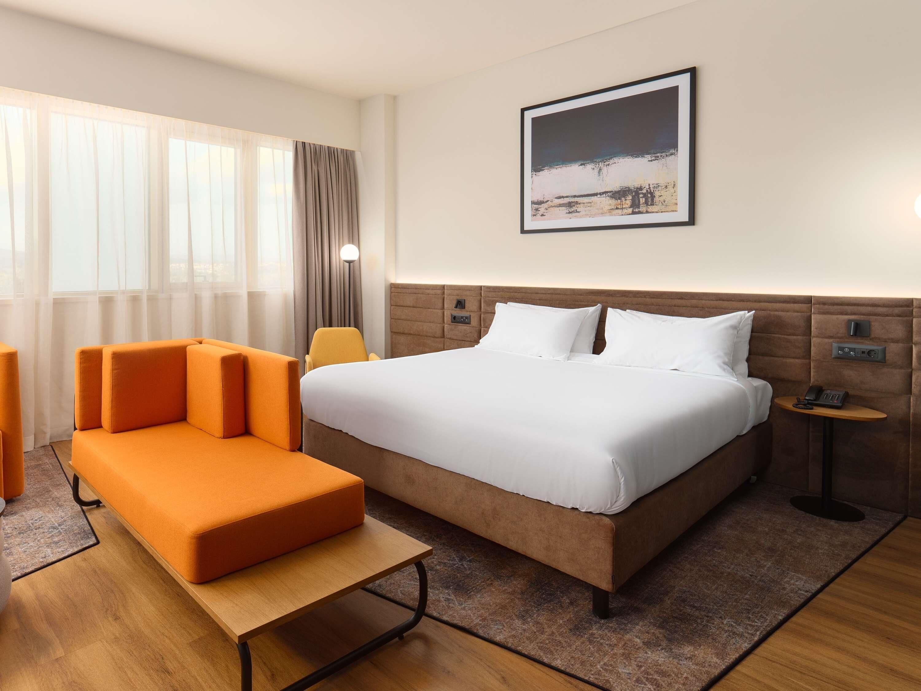 Deluxe Room, 1 Double Bed with Sofa bed | Premium bedding, memory foam beds, minibar, in-room safe
