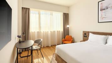 Peralatan tempat tidur premium, busa memori, bar mini