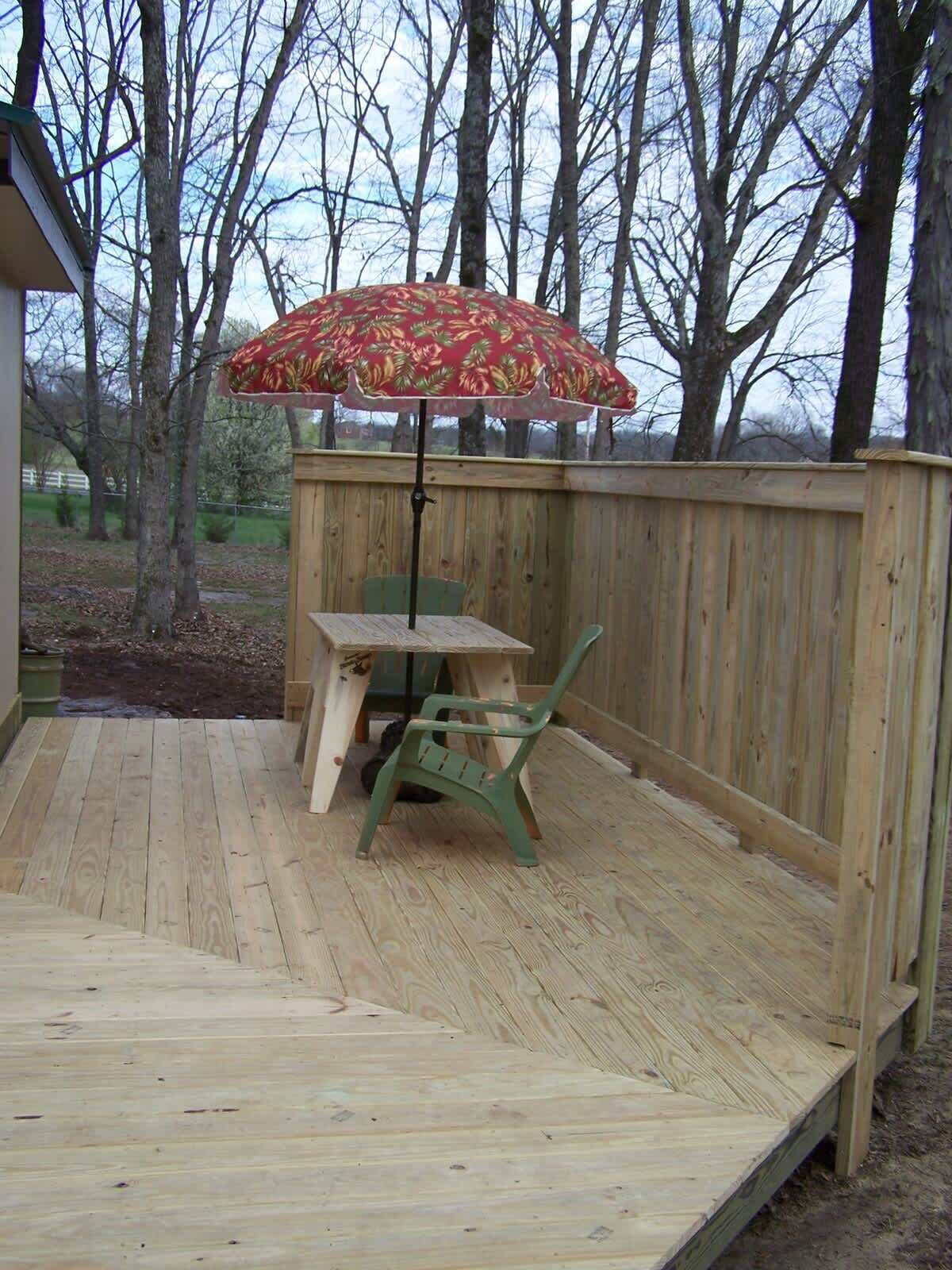 屋外ダイニングエリア