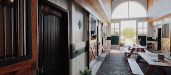 Horse Stall Suite 15 TESLA w Country Breakfast!