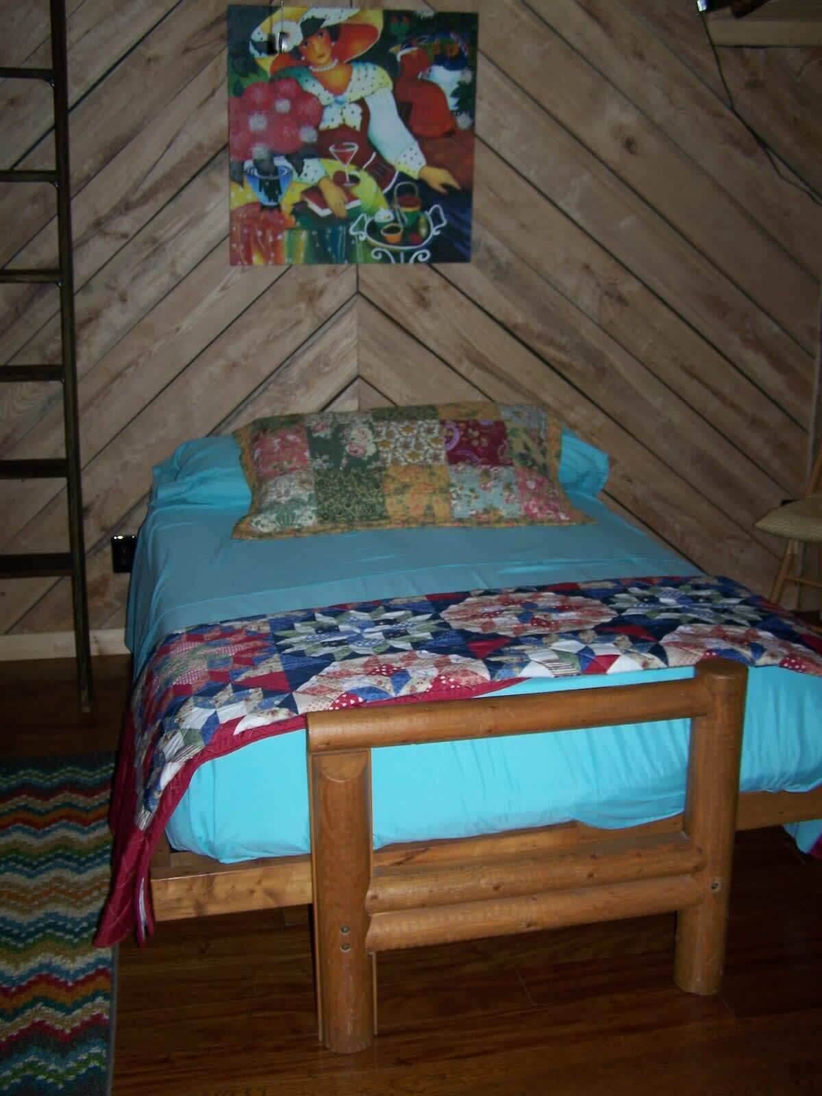 1 slaapkamer, een strijkplank/strijkijzer, wifi, beddengoed