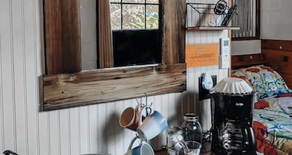 Horse Stall Suite 12 Bellamonda w Farm Breakfast!