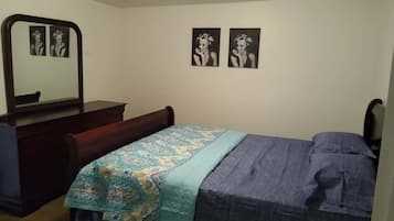 1 dormitorio, tabla de planchar con plancha, cuna de viaje y wifi