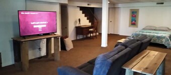 STUDIO APARTMENT!  18 mi to downtown Nashville!