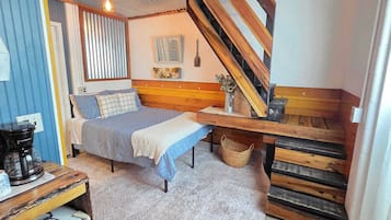 1 habitación, tabla de planchar con plancha, cuna de viaje y wifi