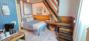 1 habitación, tabla de planchar con plancha, cuna de viaje y wifi 