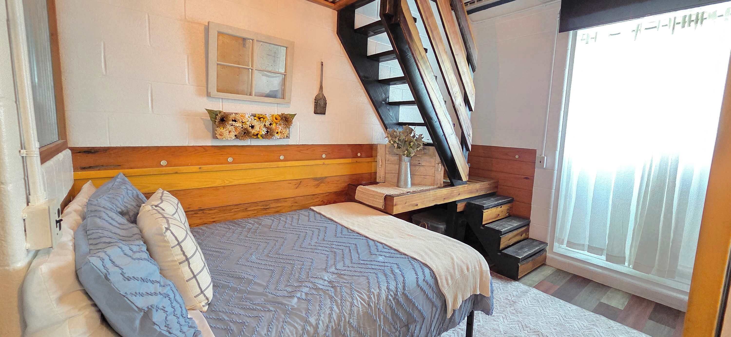 1 bedroom, iron/ironing board, travel crib, WiFi