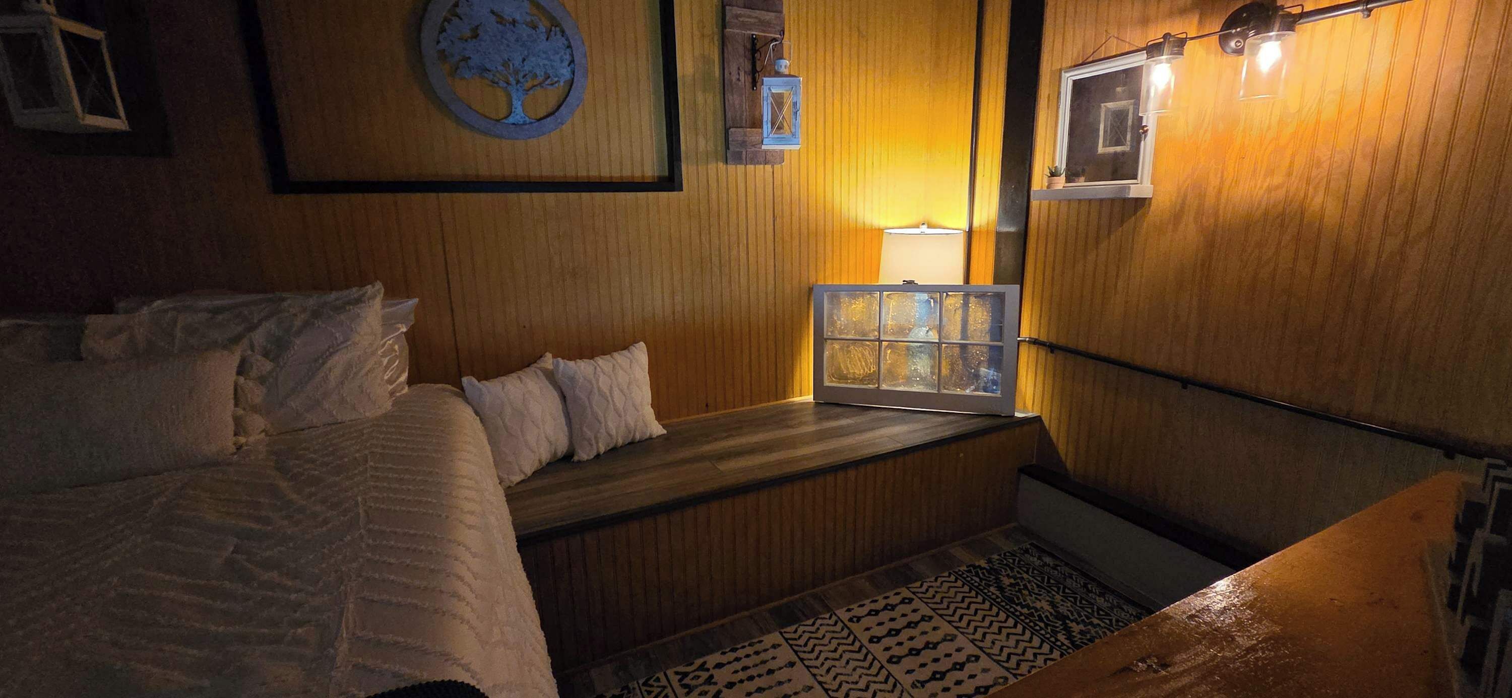 1 habitación, tabla de planchar con plancha, cuna de viaje y wifi 