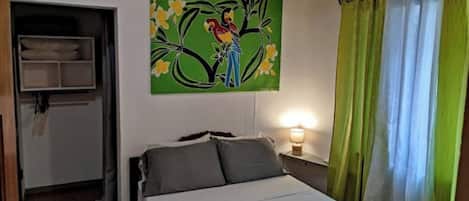 2 bedrooms, WiFi, bed sheets