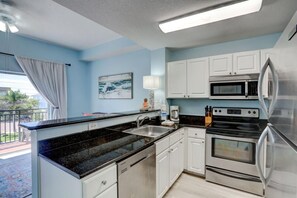 Condo, 1 King Bed with Sofa bed (Madeira Bay Resort II - 309) | Private kitchen