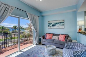 Condo, 1 King Bed with Sofa bed (Madeira Bay Resort II - 309) | Living area
