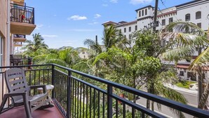 Condo, 1 giường cỡ king và sofa giường (Madeira Bay Resort II - 309) | Khuôn viên nơi lưu trú