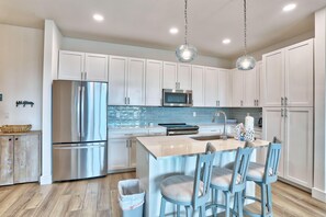 Private kitchen - The Harbor Condo 308 - Premier (Madeira Beach)