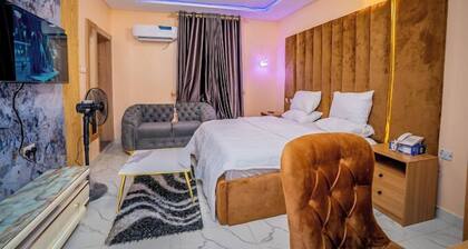 Grand Fweechvilla Hotel and Suites