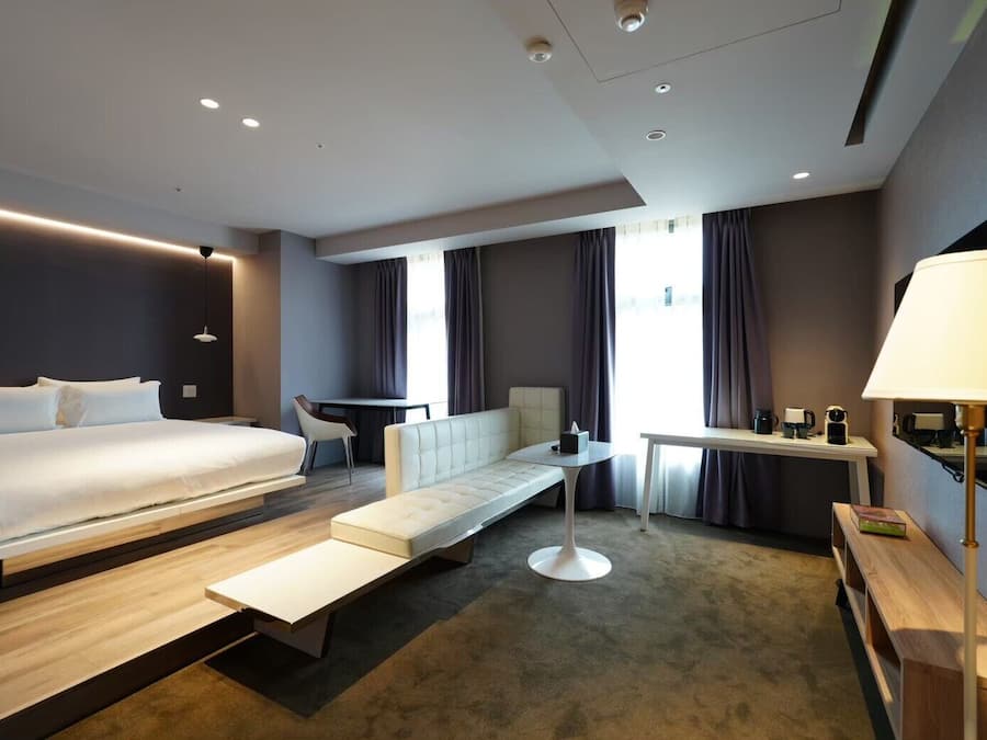 Suíte exclusiva, vista para a cidade | Wi-Fi de cortesia, roupa de cama