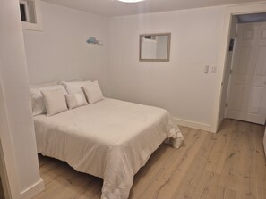 2 soverom, safe på rommet, strykejern/-brett og wi-fi (inkludert)