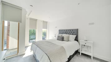 3 bedrooms, iron/ironing board, travel cot, free WiFi