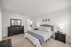 3 bedrooms, iron/ironing board, internet, bed sheets