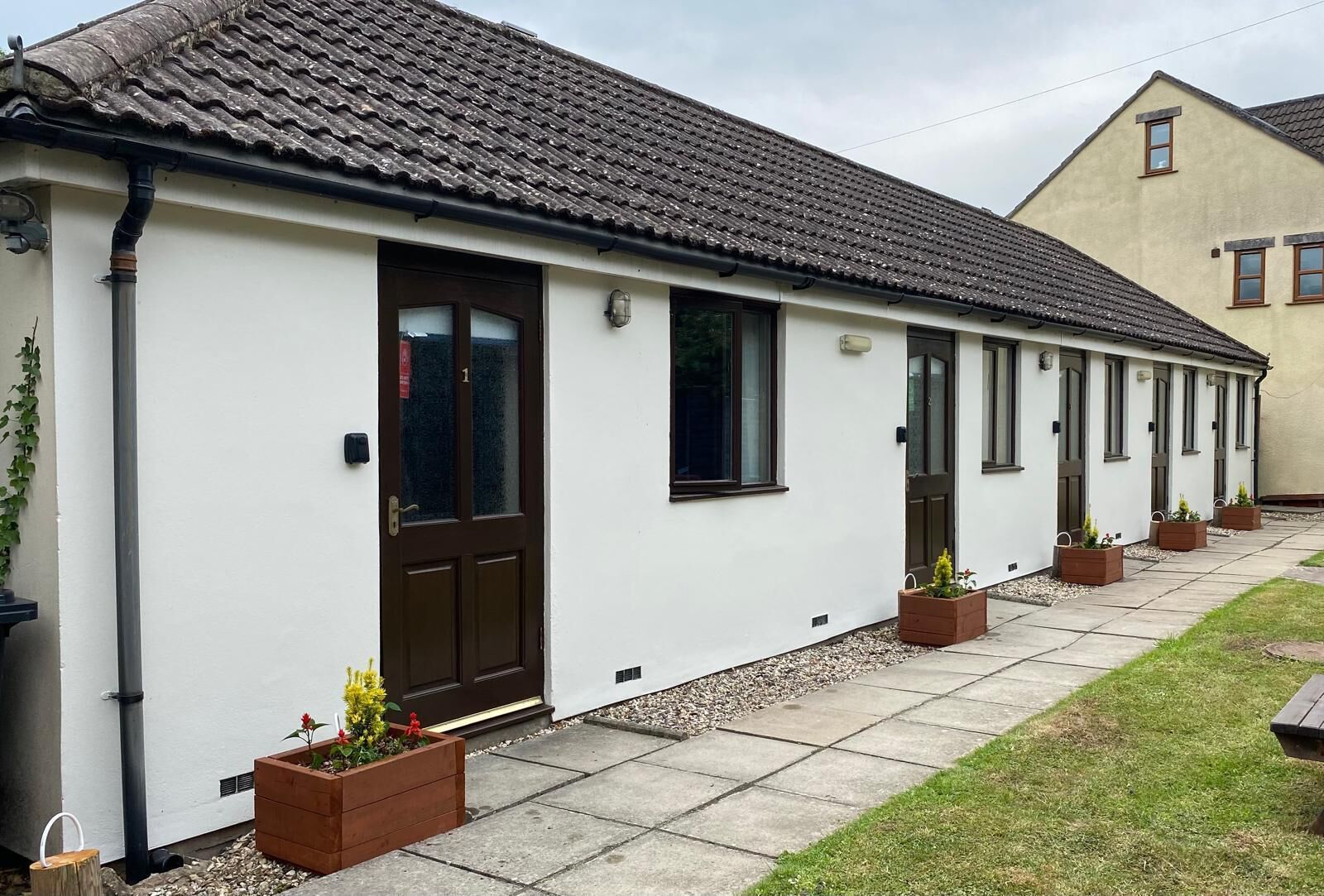 المنشأة من الخارج