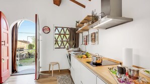 อพาร์ทเมนท์สำหรับครอบครัว, หลายห้องนอน (Cozy Apt inTypical Hayloft with) | ครัวส่วนตัว | เครื่องชงกาแฟ/ชา, ตู้เย็น, เตาประกอบอาหาร, เครื่องล้างจาน