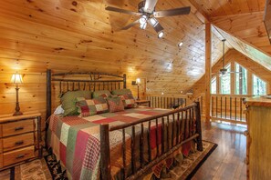 2 bedrooms, iron/ironing board, free WiFi, bed sheets - Brand New! Hickory Wind: Charming 2 Bedroom Cabin in Whittier (Whittier)