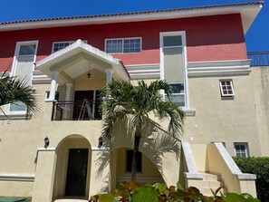 Exterior -
Green View Gateway Home,a prestigious Escape to El Cocotal Golf & Country Club. (Punta Cana)