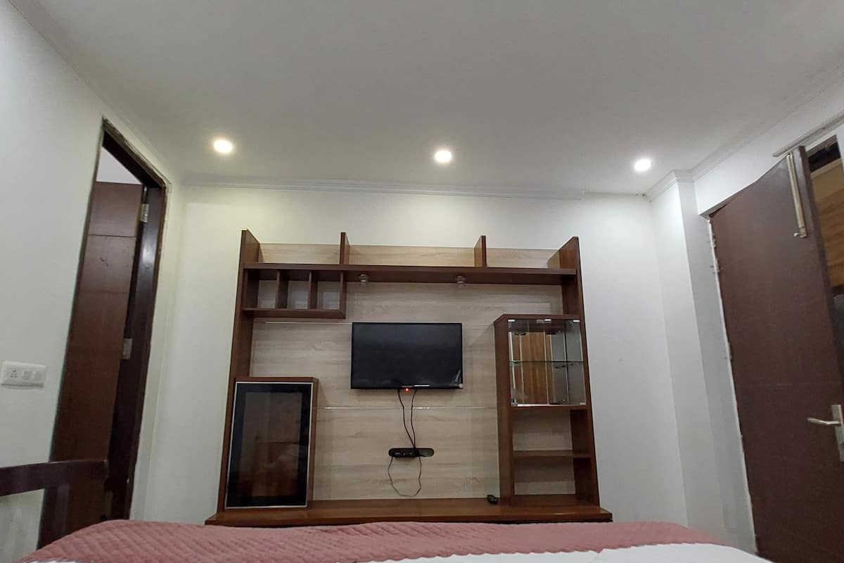 Habitación doble Deluxe, balcón, vista a la ciudad | Wifi gratis