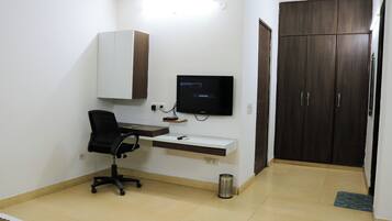 Deluxe Double Room, Balcony, City View | Free WiFi