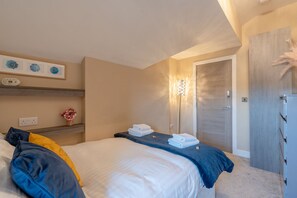 1 slaapkamer, een bureau, een strijkplank/strijkijzer, gratis wifi