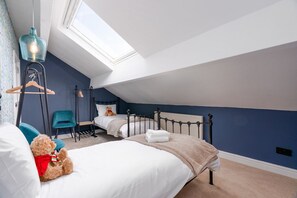 4 多间卧室、办公桌、熨斗/熨衣板、WiFi