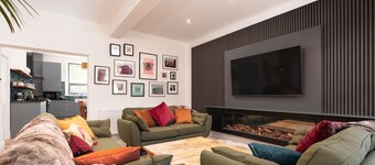 Mulberry Boutique Stay – Canal-Side  Near Hebden Bridge