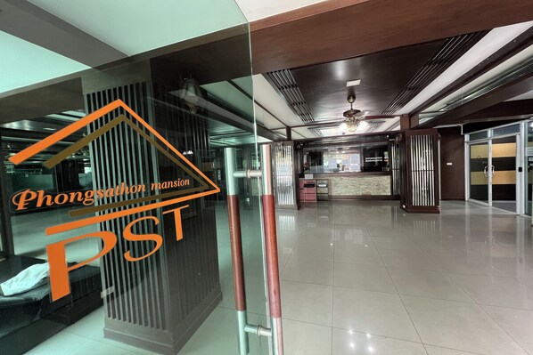 Unclassified image, 1 of 41, button - Pongsatorn Mansion by Zuzu (Bangkok)