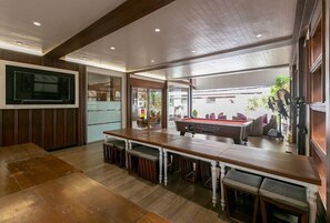 Games room - Pongsatorn Mansion by Zuzu (Bangkok)