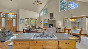 House, Multiple Beds (Warbler - Unit 6) | Interior - Warbler - Unit 6 (Bend)