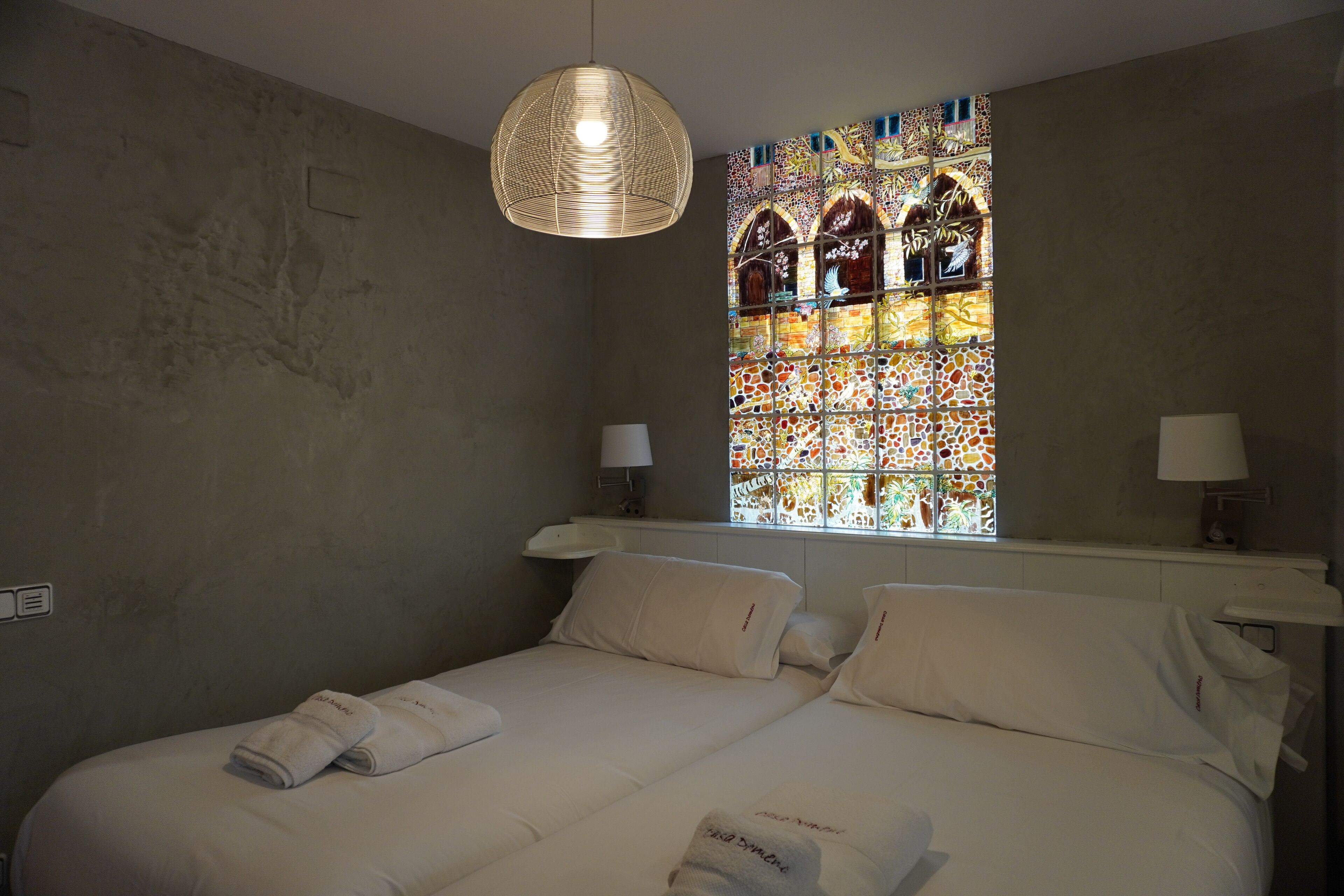 Basic Studio | In-room safe, individually decorated, individually furnished, desk