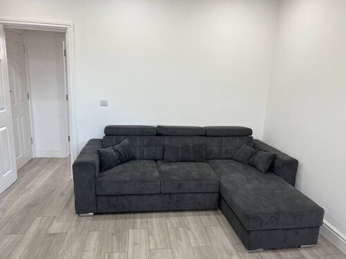 1 Bed Luxury Flat in Ilford close to station