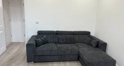 1 Bed Luxury Flat in Ilford close to station