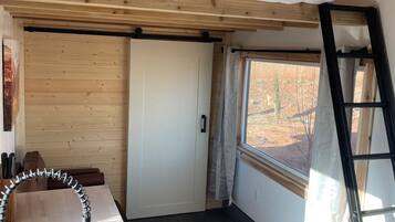 1 habitación y ropa de cama