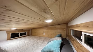 1 habitación y ropa de cama