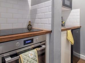 Fridge, toaster, dining tables - Pass the Keys | West End Wonder (Glasgow)