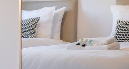 Pass the Keys | Next to Braehead - Free Parking