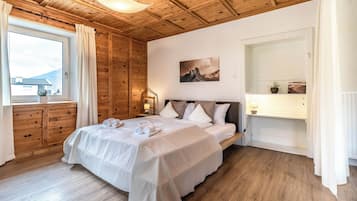 1 chambre, lit parapluie, Wi-Fi gratuit, draps fournis