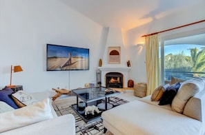 3 camere