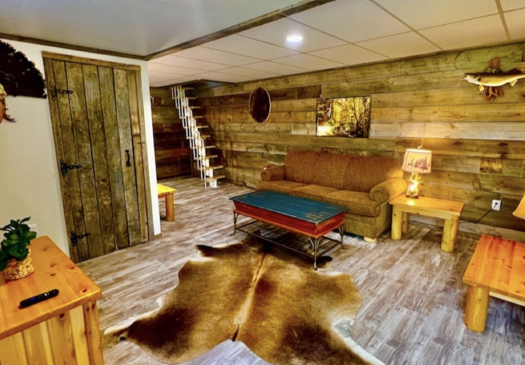 Smart TV, fireplace, DVD player