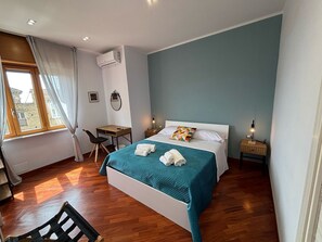 Double Room, City View | Premium bedding, down comforters, memory foam beds, desk - Caridei Rooms (Naples)