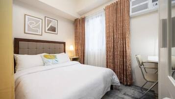 1 bedroom, in-room safe, desk, iron/ironing board