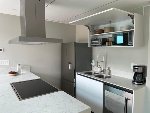 Microwave, oven, dishwasher