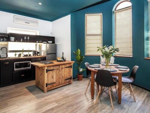 4 Executive self catering Apartments, two with private hot tubs.