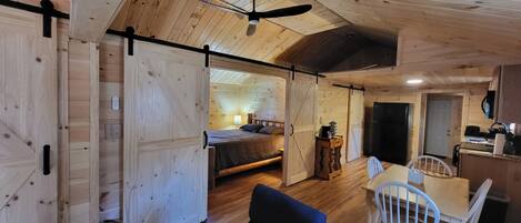 3 chambres, accès au Wi-Fi (inclus), literie fournie