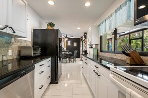 Private kitchen - Rainbow's End Escape (Naples)
